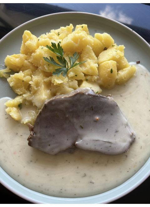 Hovädzie varené v kôprovej omáčke 150g, varené zemiaky